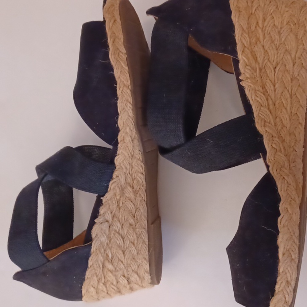 Solanz Black Size  9M Criss Cross Strap Espadrille Wedge shoe stretchy